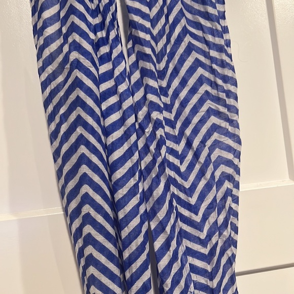 Blue and white chevron stripped infinity scarf - Picture 2 of 4